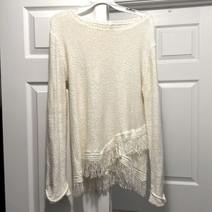 Cute, light weight knit top!